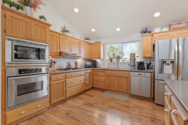 $599,000 | 6949 Rector Creek Road, Igo, CA 96047