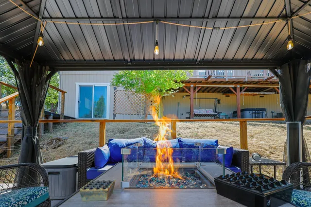 $599,000 | 6949 Rector Creek Road, Igo, CA 96047