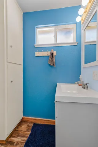 $599,000 | 6949 Rector Creek Road, Igo, CA 96047