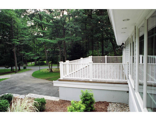 84 Maynard Farm Road Sudbury, MA 01776 - Photo 4 of 15