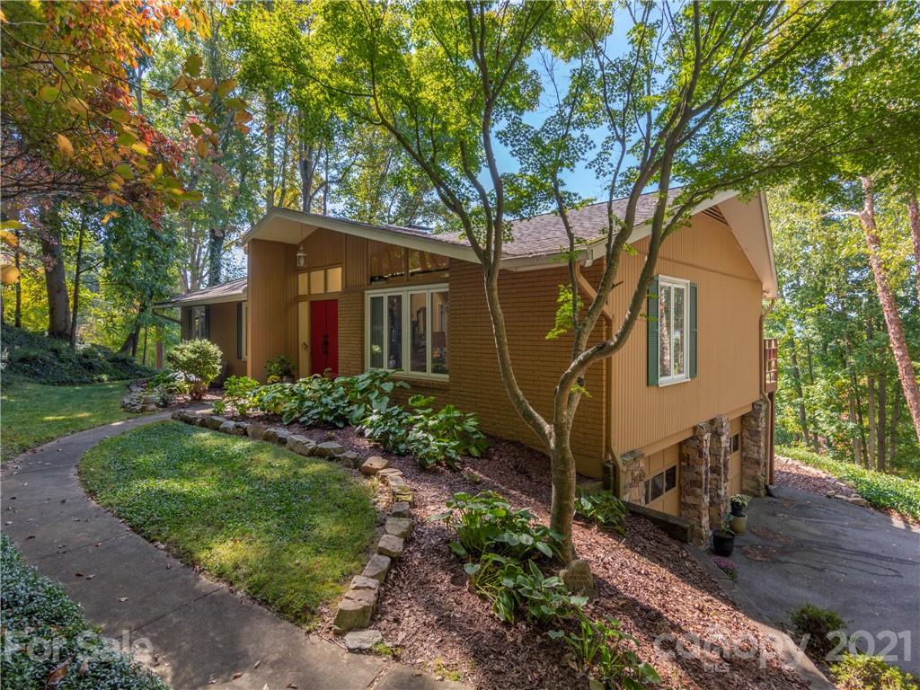 19 Bent Tree Road Asheville, NC 28804 - Photo 2 of 37 Gallery Image 2