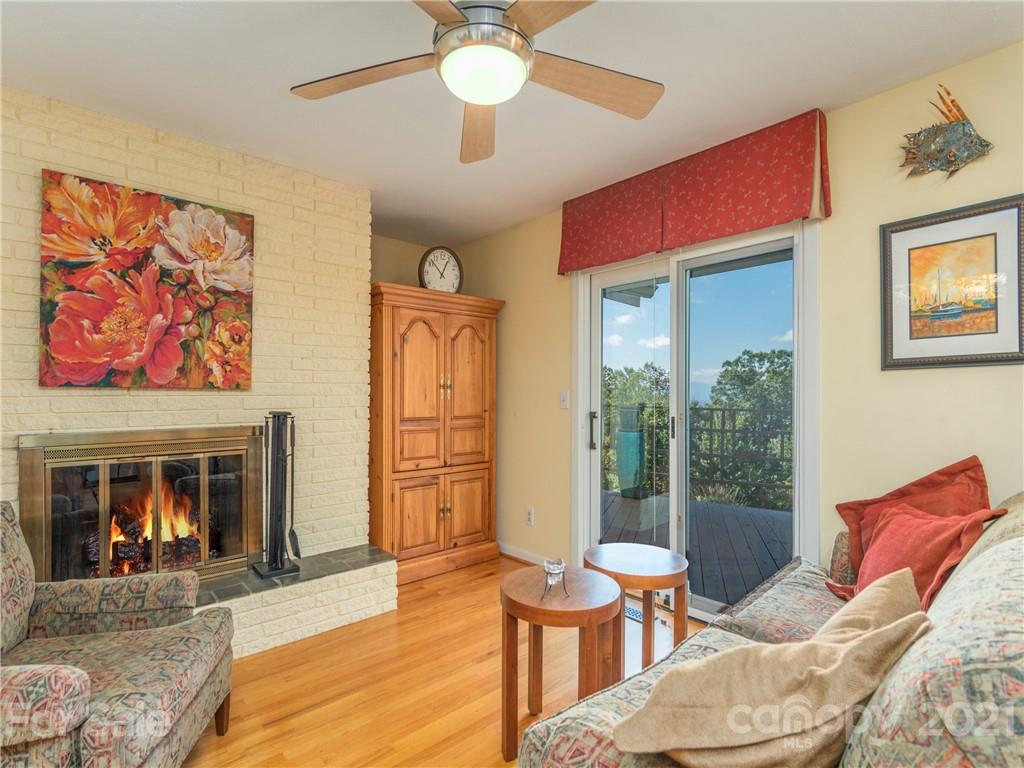 19 Bent Tree Road Asheville, NC 28804 - Photo 11 of 37 Gallery Image 11