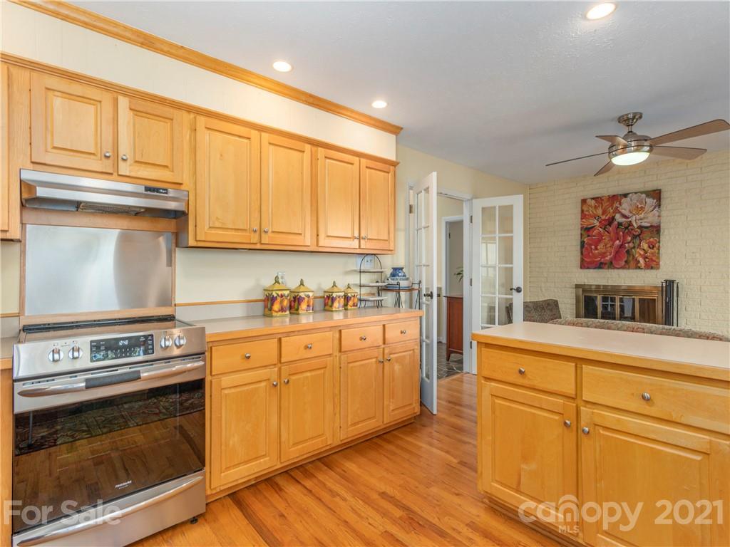 19 Bent Tree Road Asheville, NC 28804 - Photo 15 of 37 Gallery Image 15