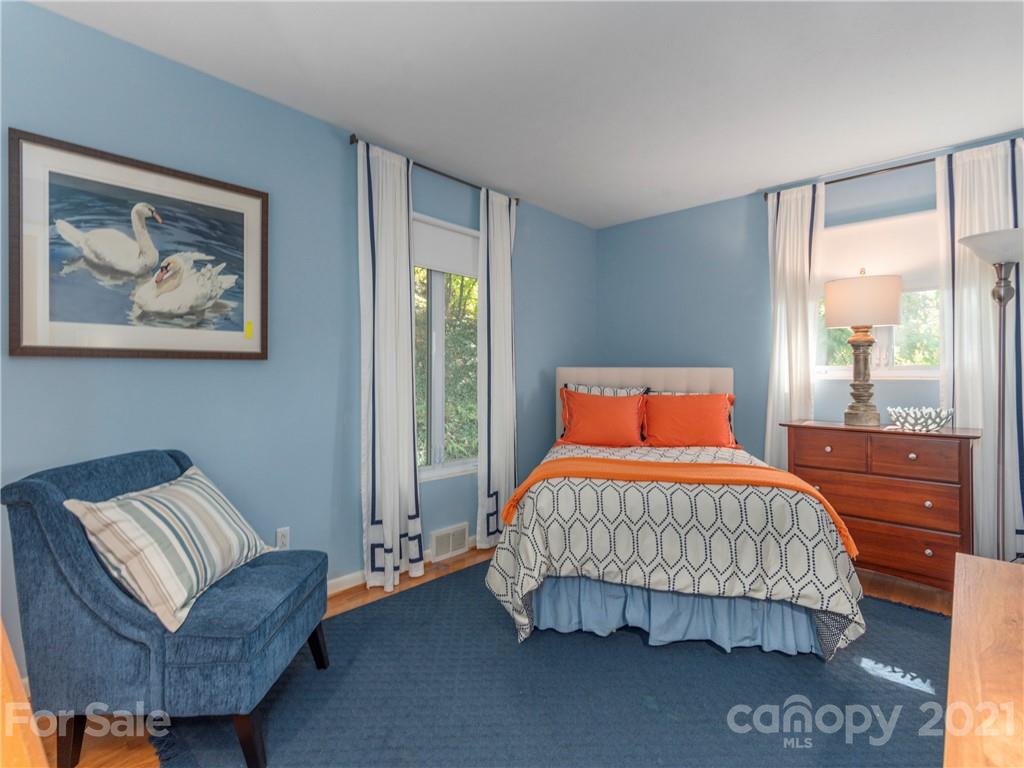 19 Bent Tree Road Asheville, NC 28804 - Photo 20 of 37 Gallery Image 20