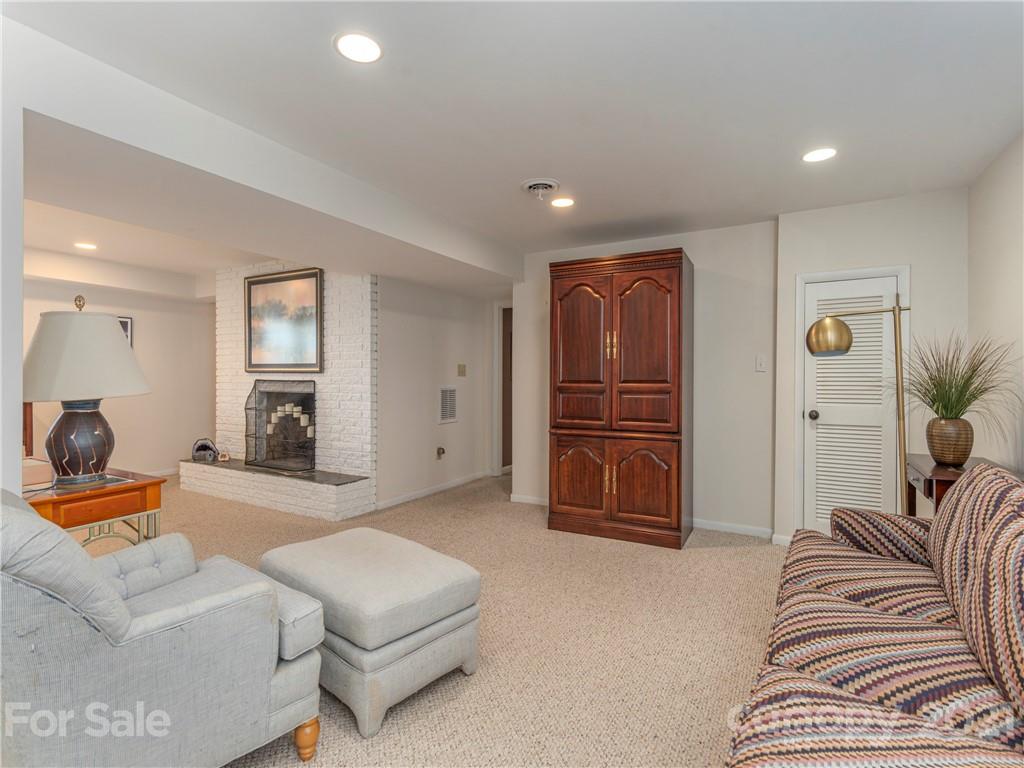 19 Bent Tree Road Asheville, NC 28804 - Photo 29 of 37 Gallery Image 29