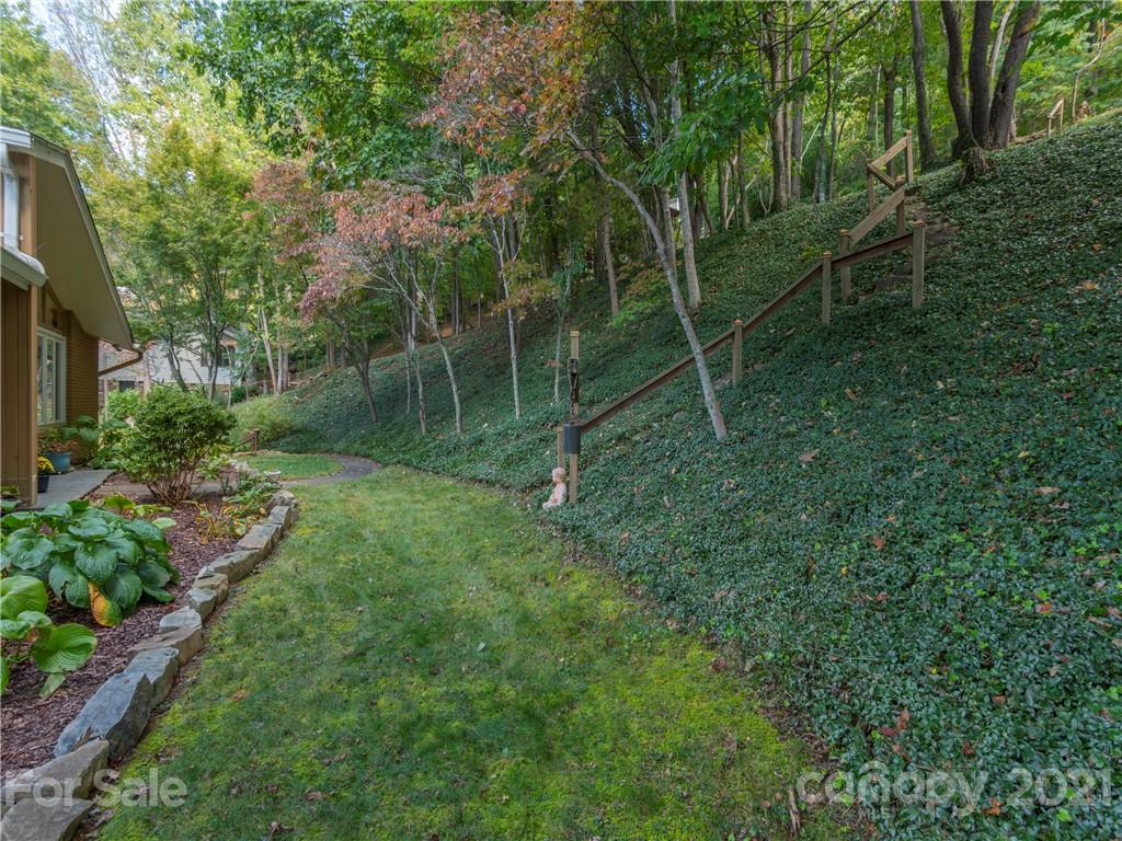 19 Bent Tree Road Asheville, NC 28804 - Photo 4 of 37 Gallery Image 4