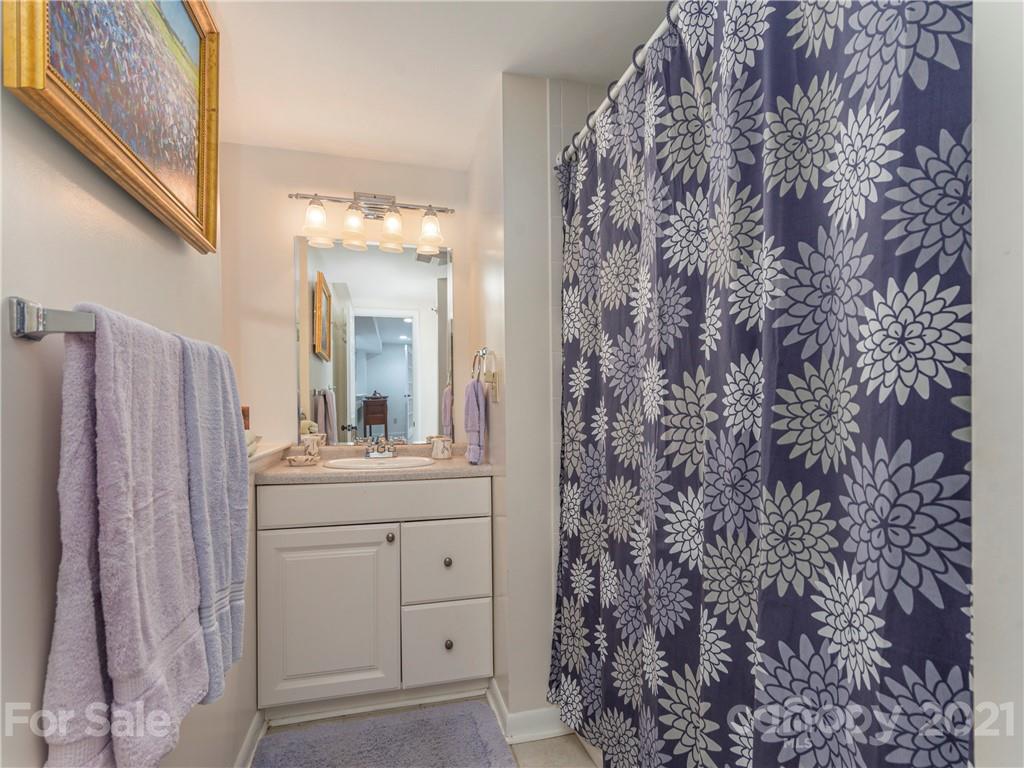 19 Bent Tree Road Asheville, NC 28804 - Photo 33 of 37 Gallery Image 33