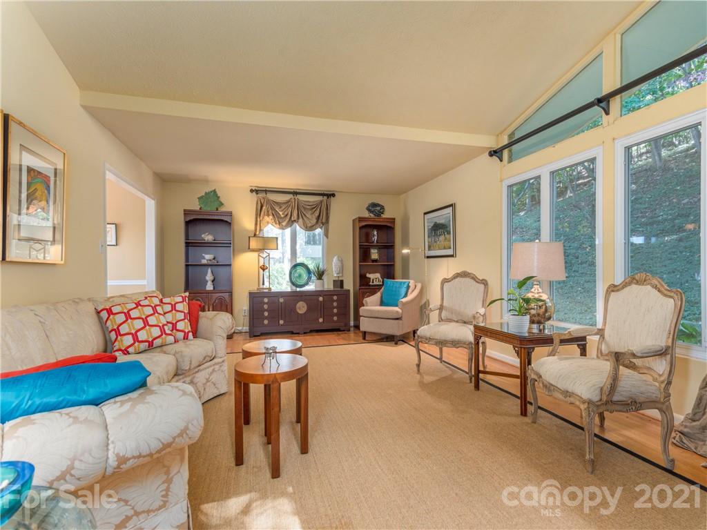 19 Bent Tree Road Asheville, NC 28804 - Photo 6 of 37 Gallery Image 6