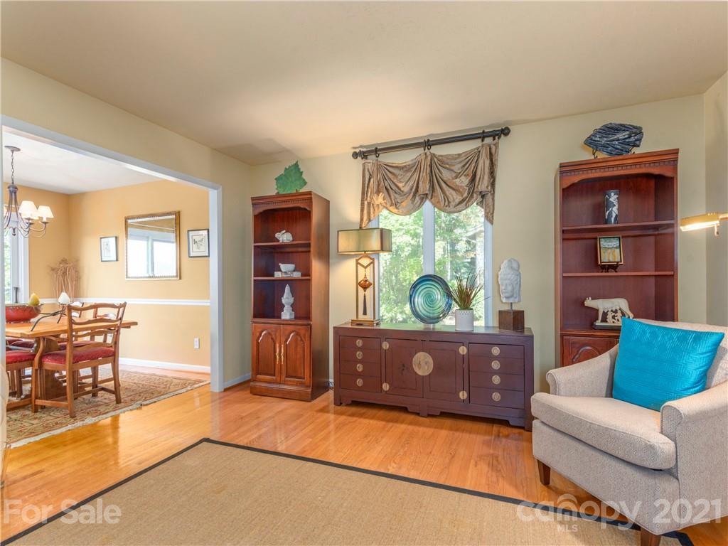 19 Bent Tree Road Asheville, NC 28804 - Photo 8 of 37 Gallery Image 8