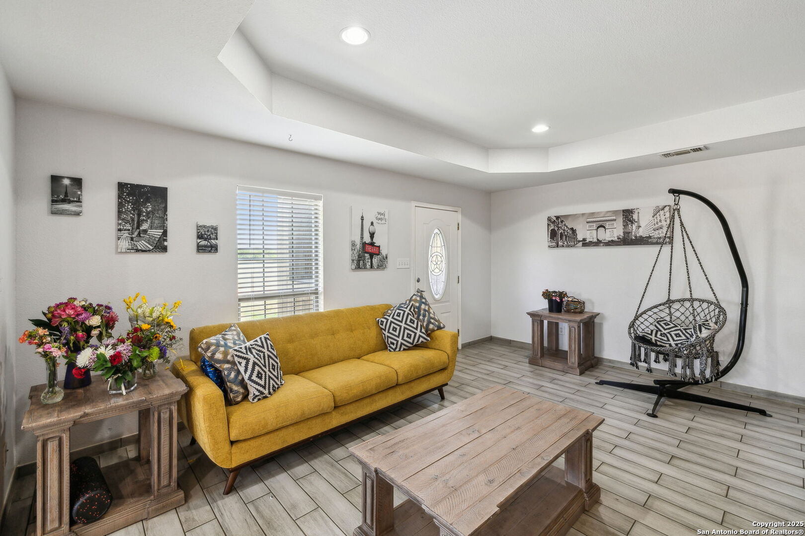 2355 Stuart Road Adkins, TX 78101 - Photo 19 of 46 a living room with furniture a table and a potted plant