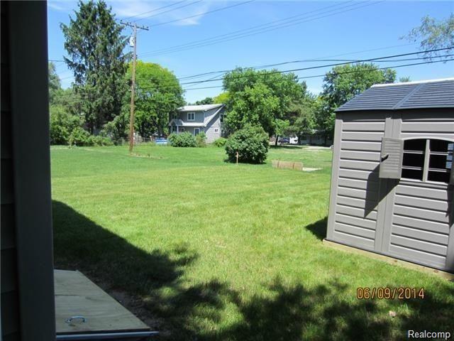 2573 Culbertson Avenue Rochester, MI 48307 - Photo 21 of 23 22.jpg