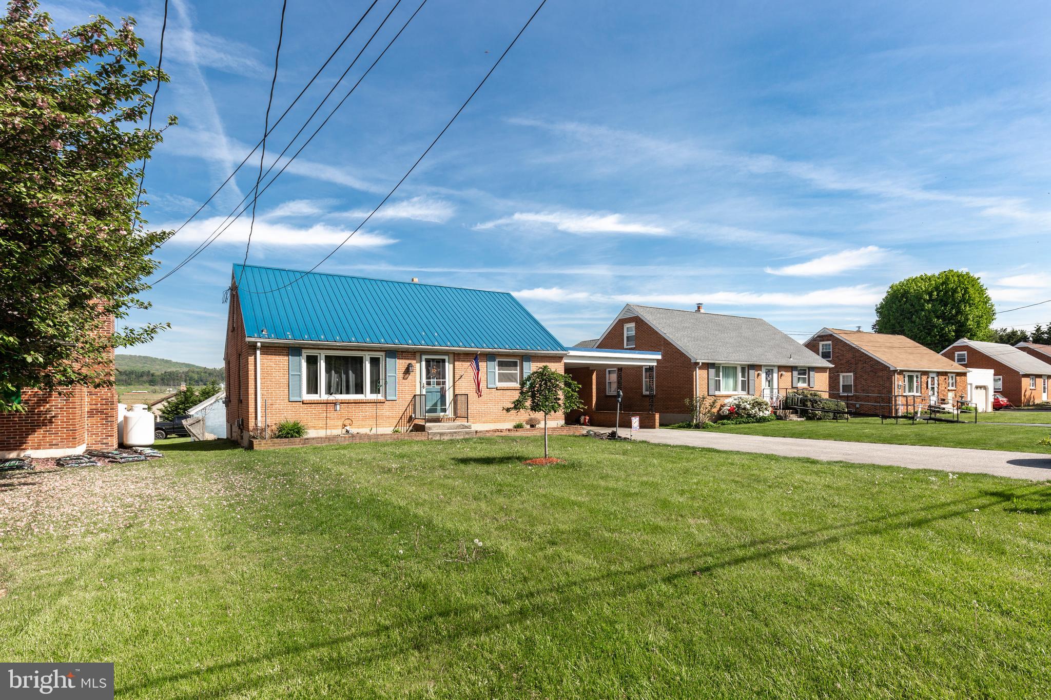 6597 York Road Spring Grove, PA 17362 - Photo 4 of 54