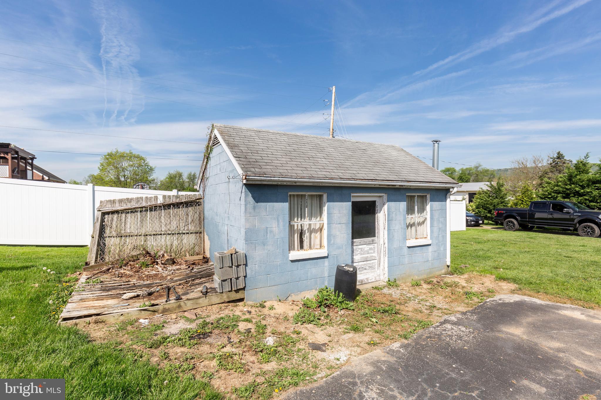 6597 York Road Spring Grove, PA 17362 - Photo 45 of 54 Workshop/shed