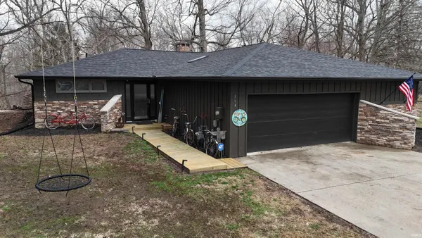 $292,000 | 564 East Pink Magnolia Drive, Winona Lake, IN 46590