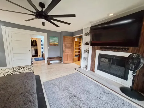 $292,000 | 564 East Pink Magnolia Drive, Winona Lake, IN 46590