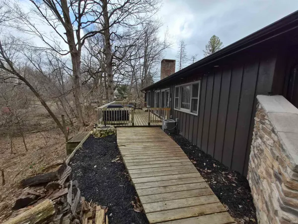 $292,000 | 564 East Pink Magnolia Drive, Winona Lake, IN 46590