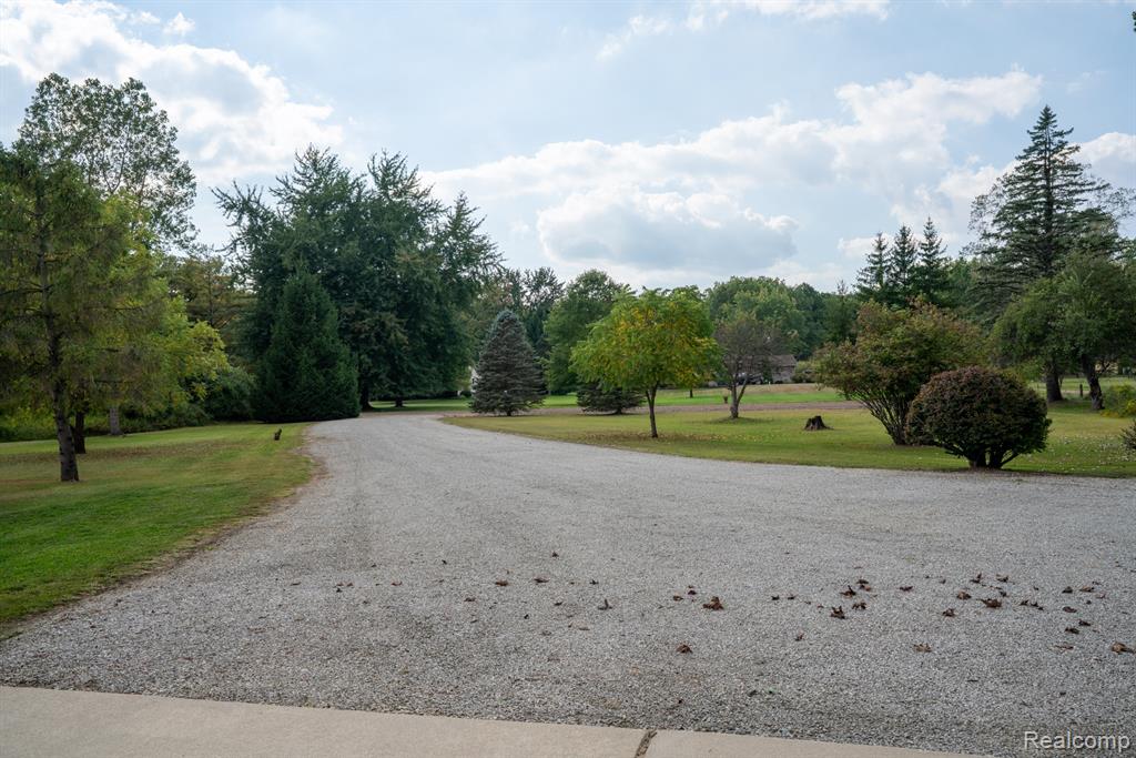 21601 Otter Road Belleville, MI 48111 - Photo 4 of 57 Gallery Image 4