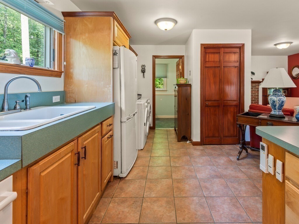189 Maple Avenue Rutland, MA 01543 - Photo 8 of 27 Gallery Image 8