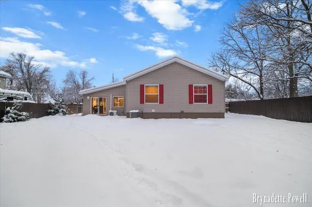 $335,000 | 134 North 5th Street Northeast, Cedar Springs, MI 49319