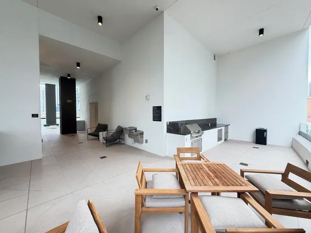 $549,000 | 225 North Miami Avenue, Unit 3502, Miami, FL 33128