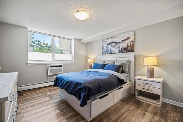 $139,500 | 3150 Excelsior Boulevard, Unit 101, Minneapolis, MN 55416