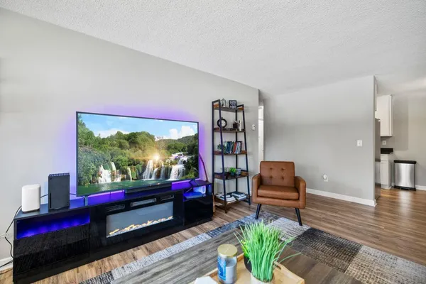 $139,500 | 3150 Excelsior Boulevard, Unit 101, Minneapolis, MN 55416