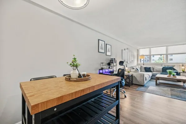 $139,500 | 3150 Excelsior Boulevard, Unit 101, Minneapolis, MN 55416