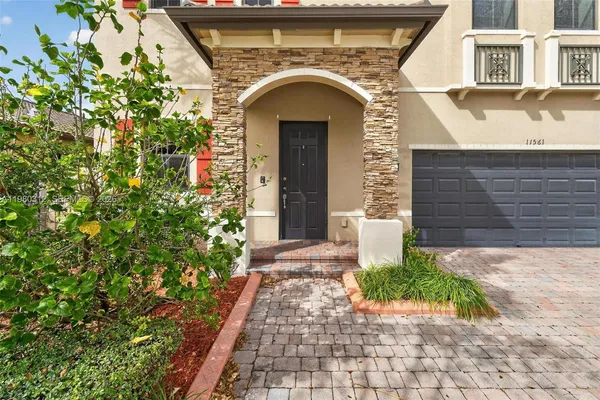 $4,600 | 11561 Southwest 232nd Lane, Unit 11561, Homestead, FL 33032