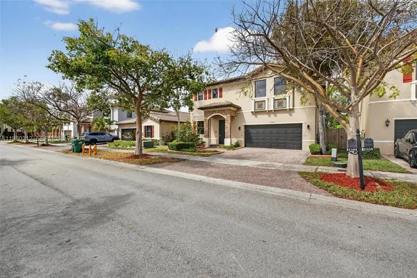 $4,600 | 11561 Southwest 232nd Lane, Unit 11561, Homestead, FL 33032