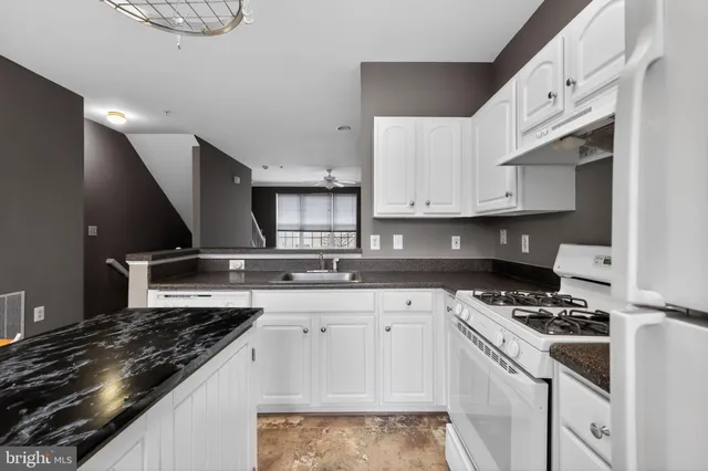 $450,000 | 21867 Goodwood Terrace, Ashburn, VA 20147