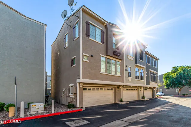 $394,000 | 2401 East Rio Salado Parkway, Unit 1048, Tempe, AZ 85288