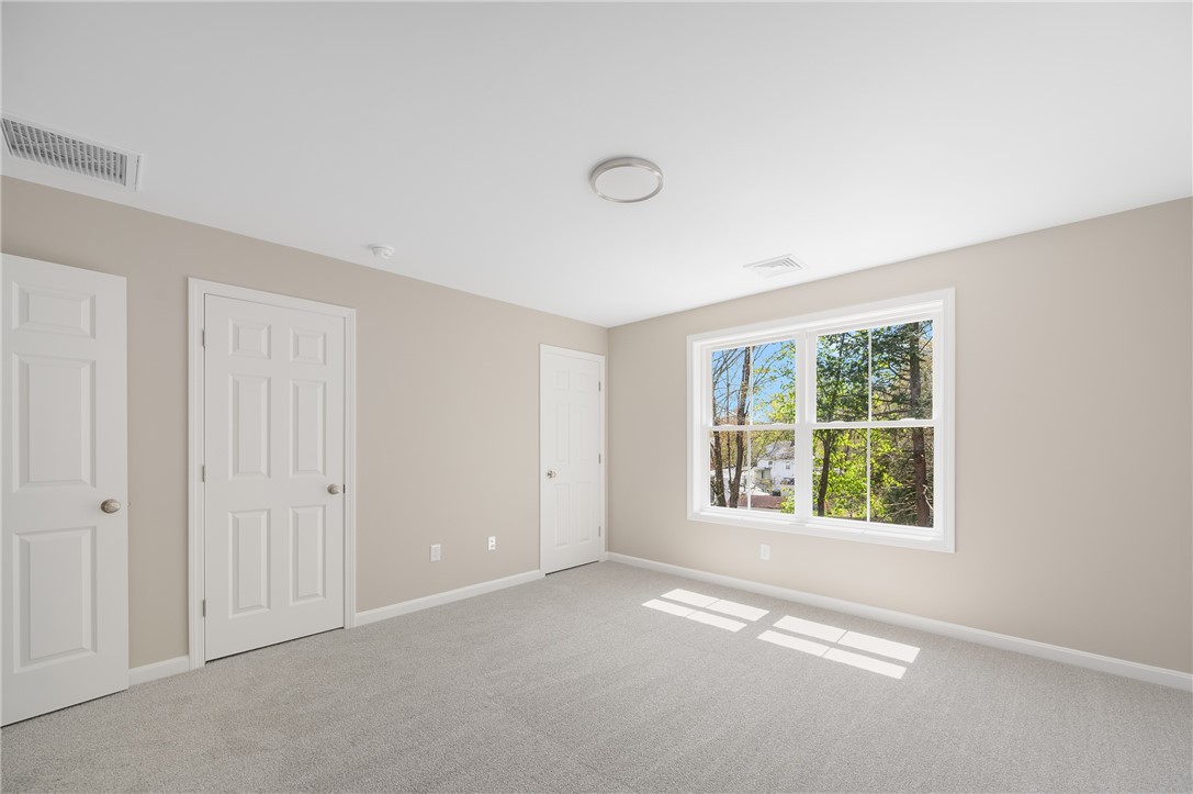 40 Farnum Pike, Unit 4 Smithfield, RI 02917 - Photo 33 of 34
