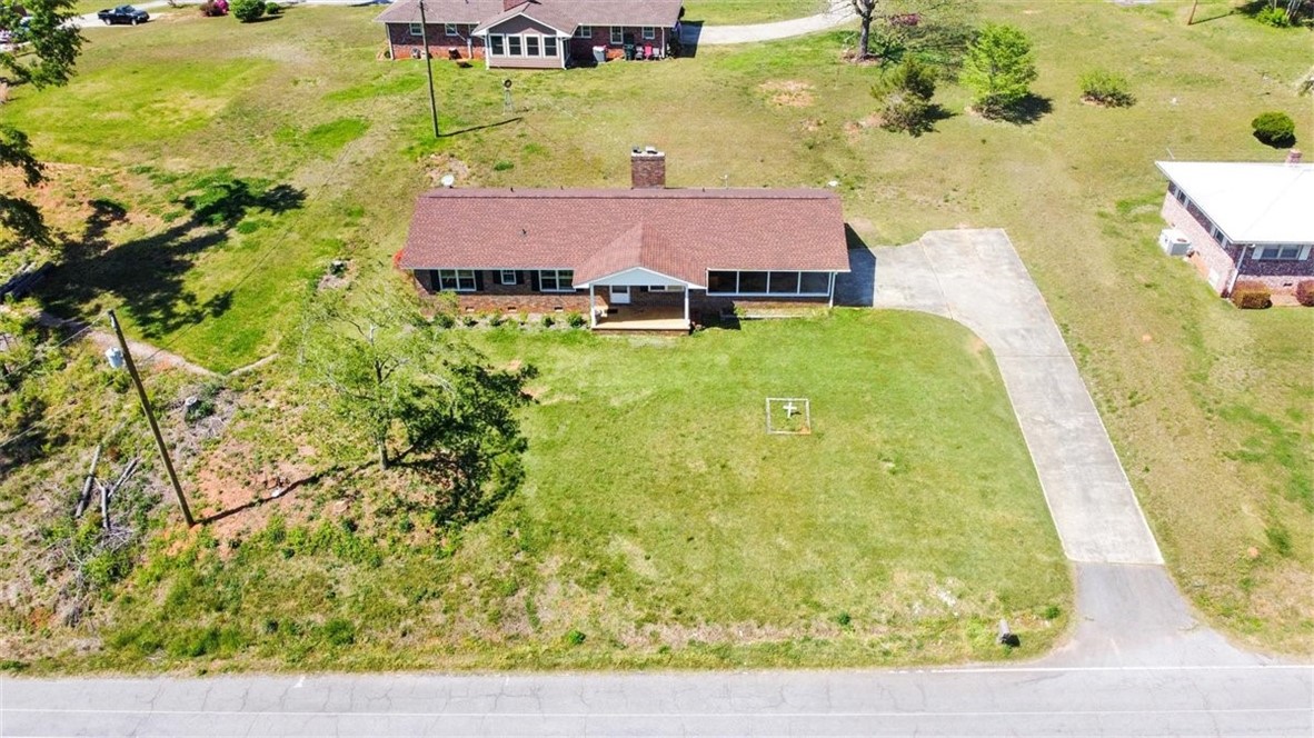 404 Dalton Road Seneca, SC 29678 - Photo 27 of 30 Gallery Image 27