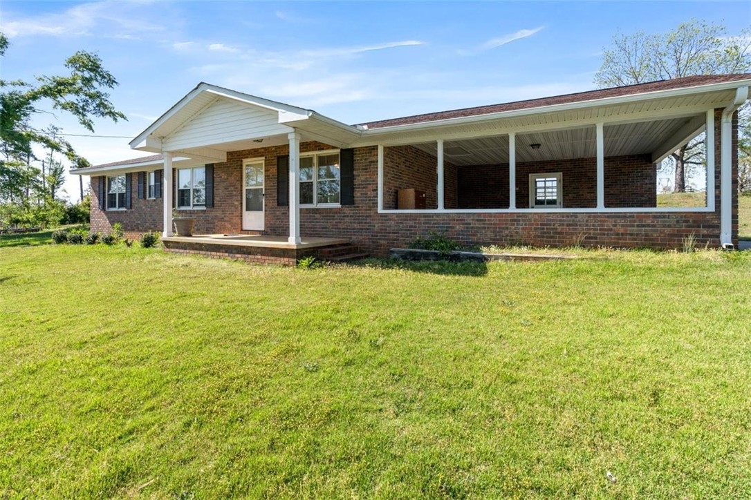 404 Dalton Road Seneca, SC 29678 - Photo 3 of 30 Gallery Image 3