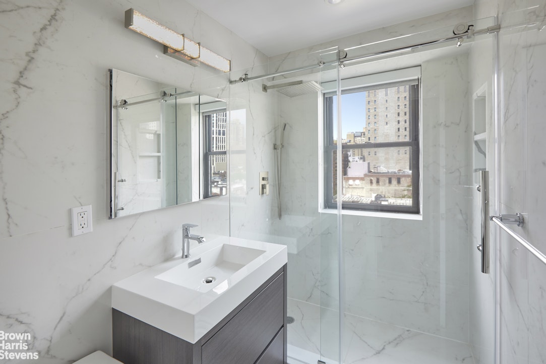 345 East 80th Street, Unit 14K Manhattan, NY 10075 - Photo 5 of 8
