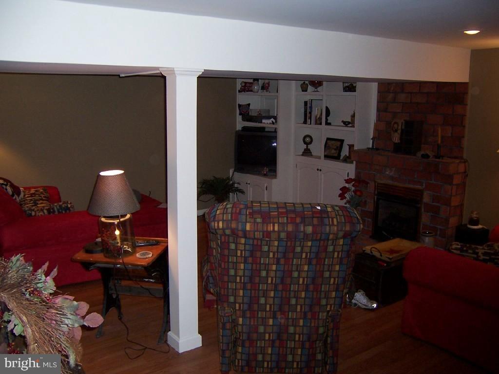 308 Delp Road Lancaster, PA 17601 - Photo 4 of 9 Gallery Image 4