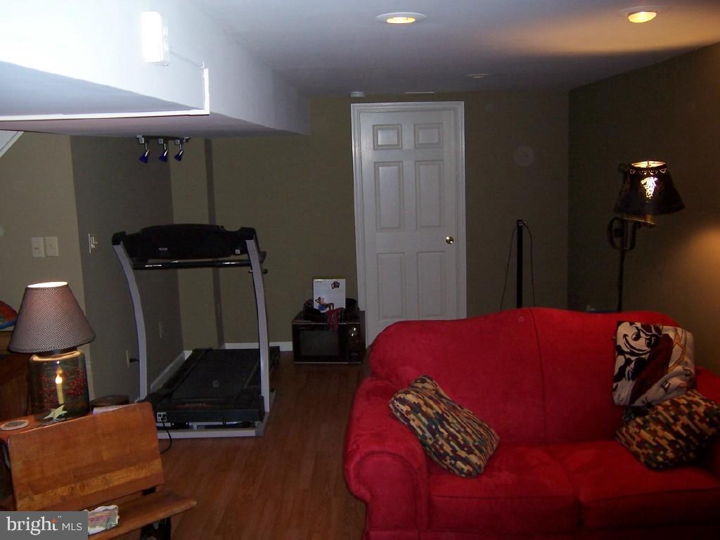 308 Delp Road Lancaster, PA 17601 - Photo 5 of 9 Gallery Image 5