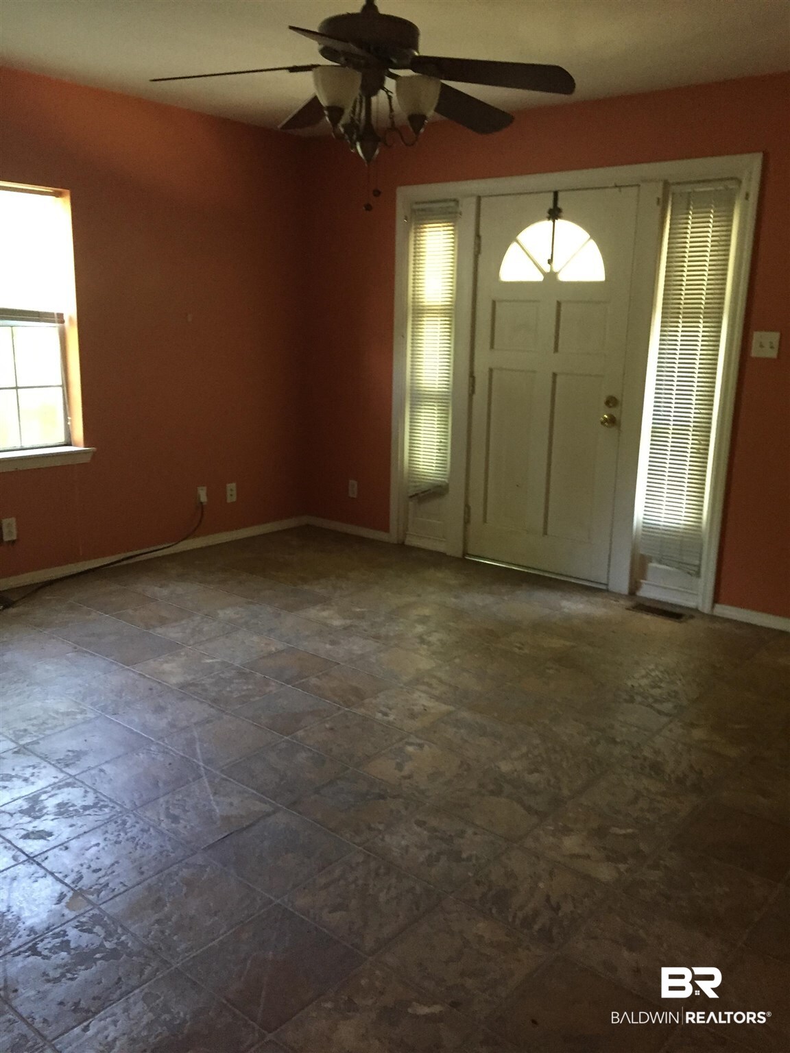 712 Alco Drive Brewton, AL 36426 - Photo 3 of 7 Living Room