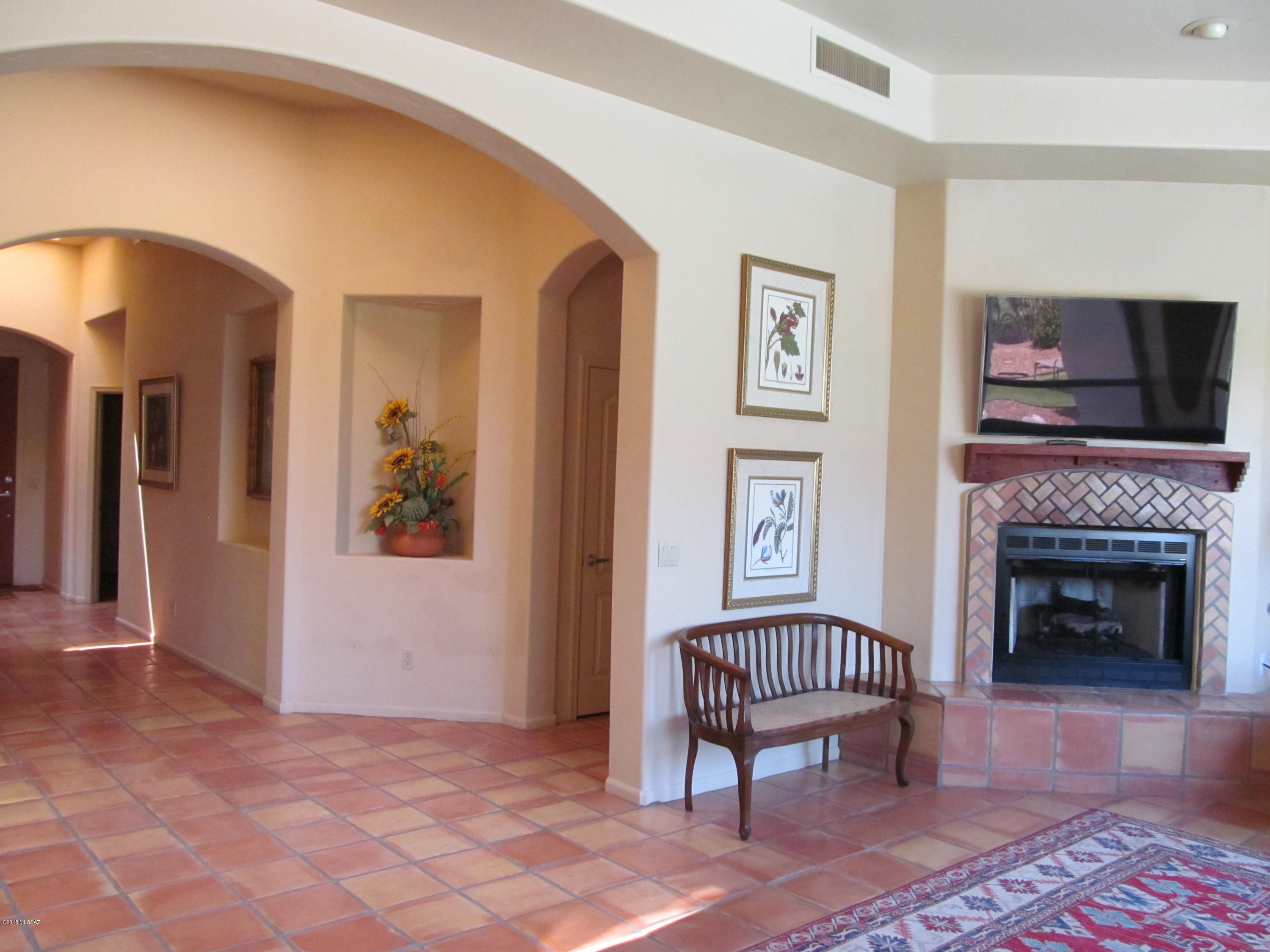 5242 North Ridge Spring Place Tucson, AZ 85749 - Photo 8 of 39 Gallery Image 8