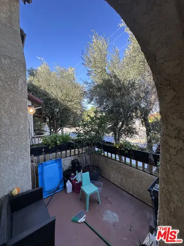 $485,000 | 14400 Tupper Street, Unit B, Panorama City, CA 91402