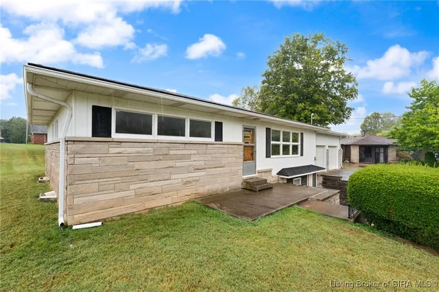 $240,000 | 135 South Murphy Street, Marengo, IN 47140