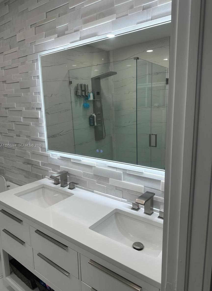 3153 Southwest 153rd Avenue Miami, FL 33185 - Photo 12 of 22