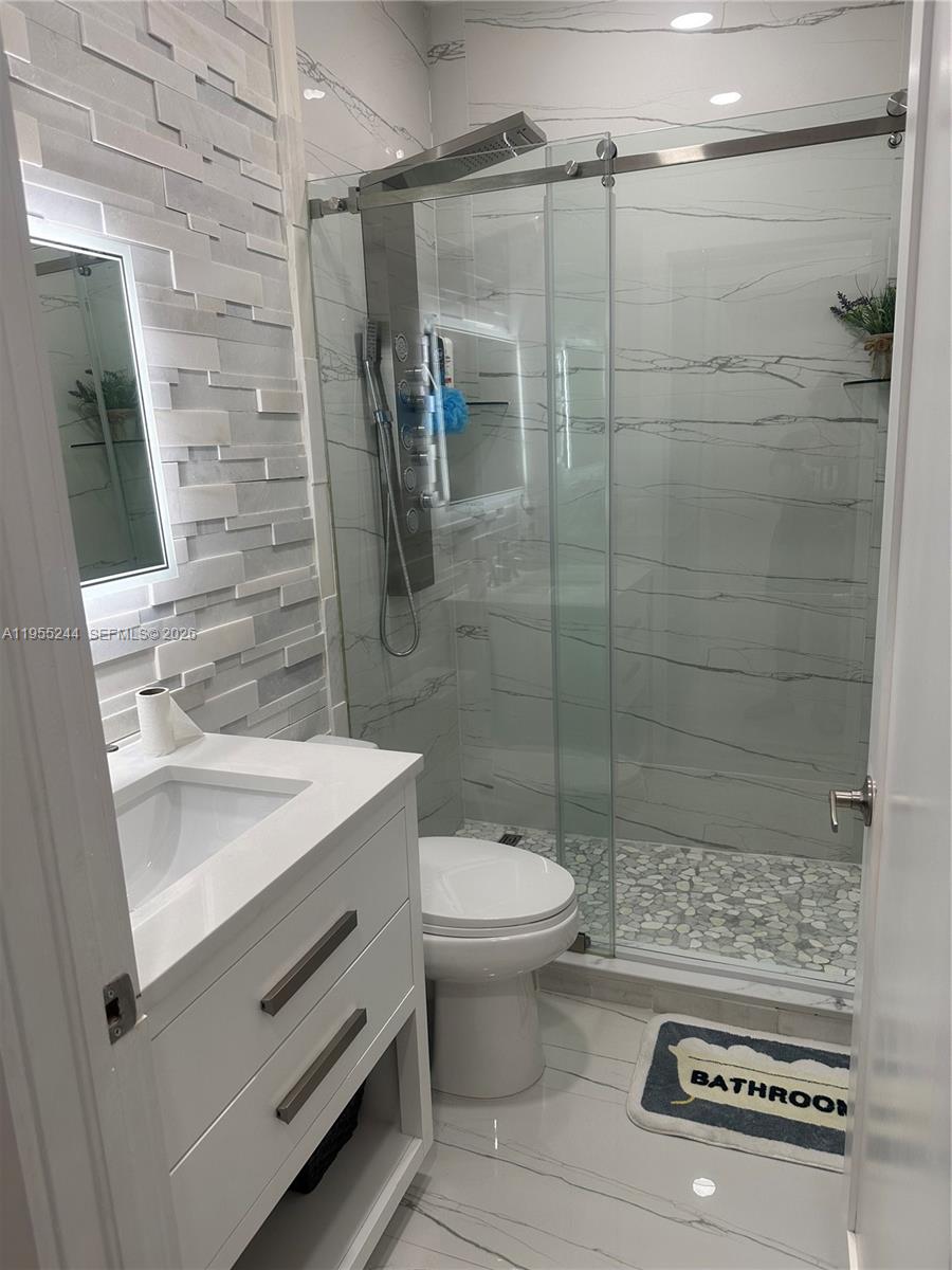 3153 Southwest 153rd Avenue Miami, FL 33185 - Photo 13 of 22