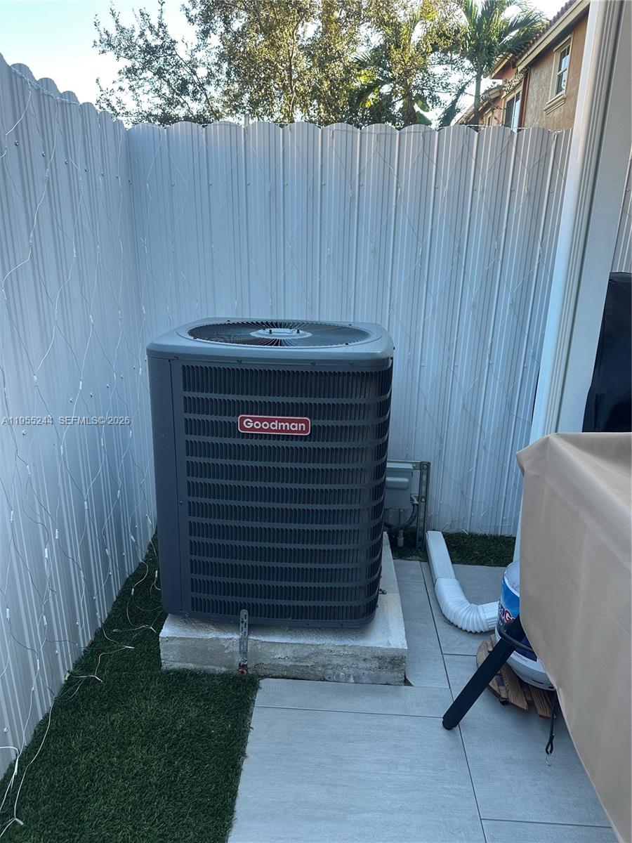 3153 Southwest 153rd Avenue Miami, FL 33185 - Photo 17 of 22