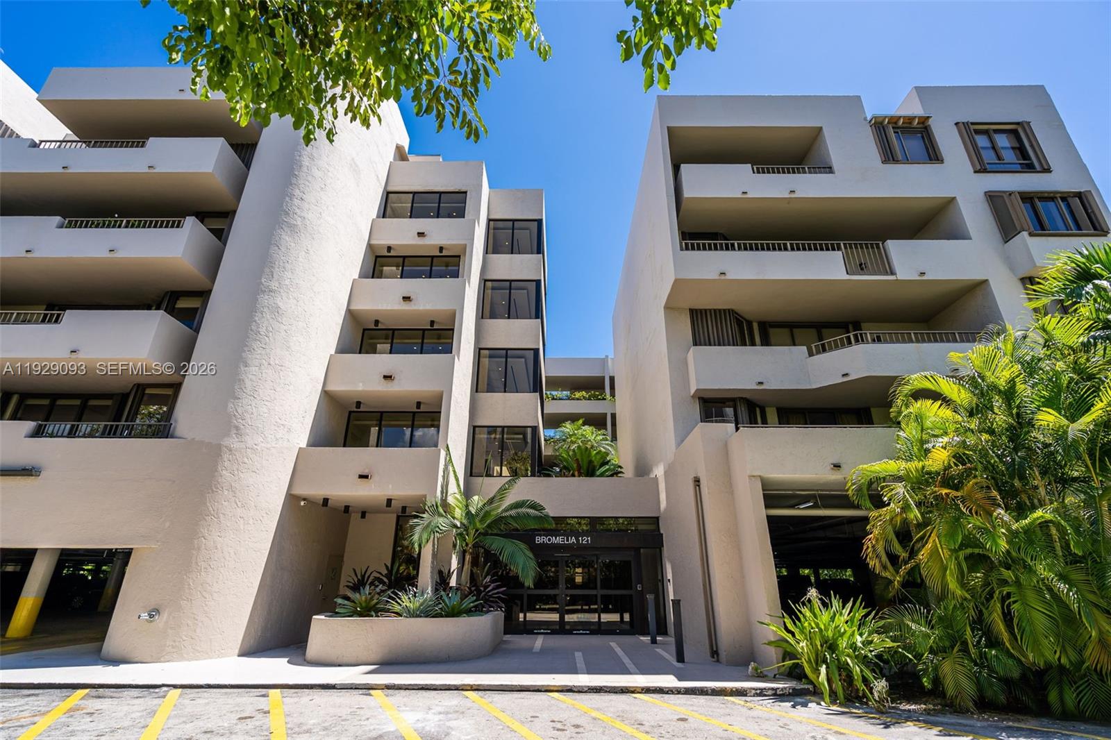 121 Crandon Boulevard, Unit 248 Key Biscayne, FL 33149 - Photo 1 of 48