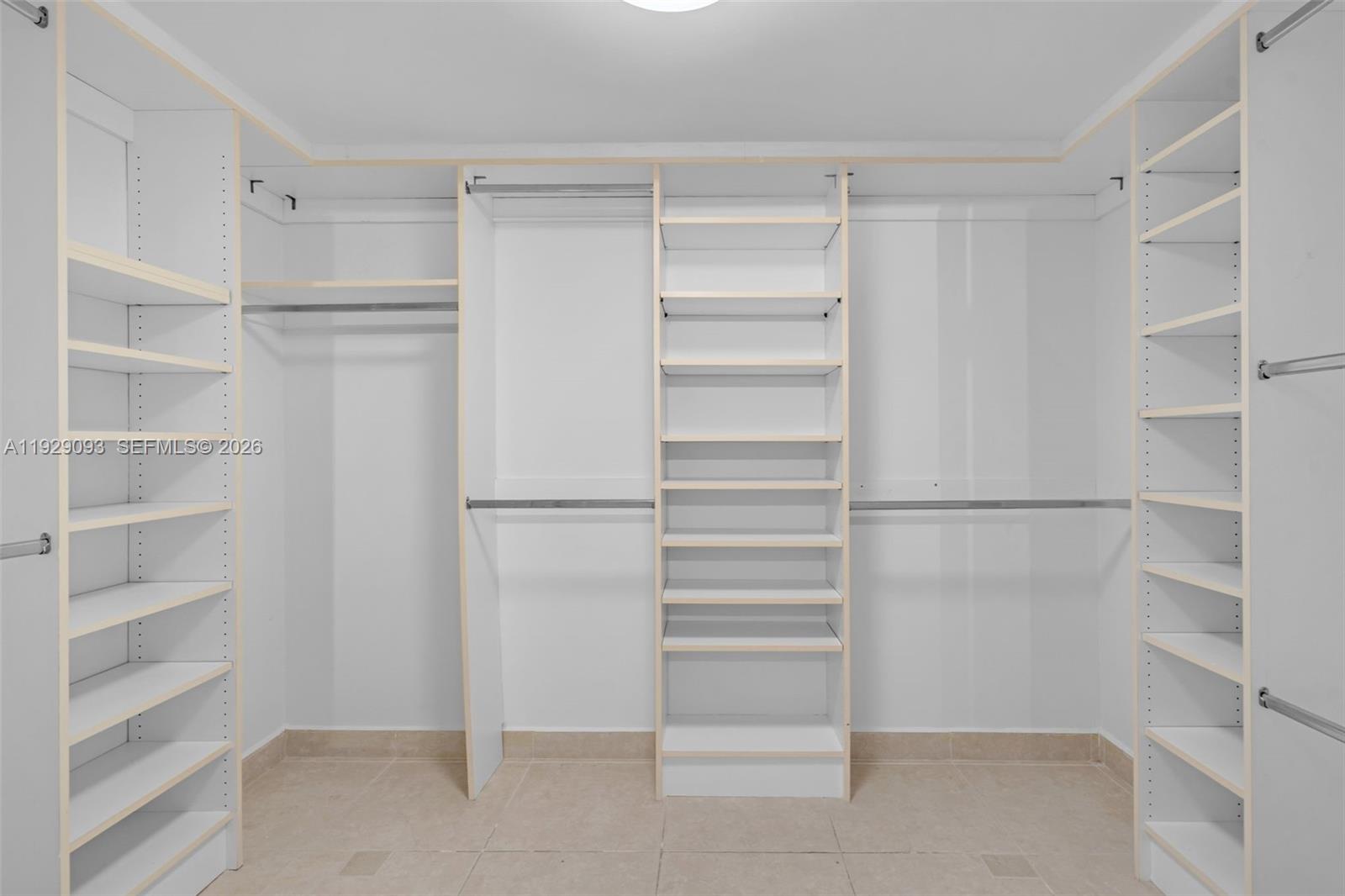 121 Crandon Boulevard, Unit 248 Key Biscayne, FL 33149 - Photo 23 of 48