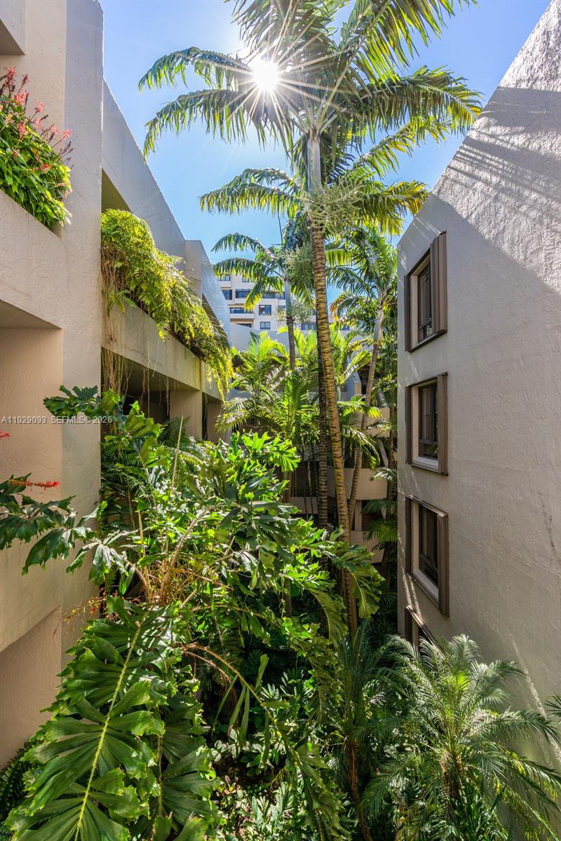 121 Crandon Boulevard, Unit 248 Key Biscayne, FL 33149 - Photo 44 of 48