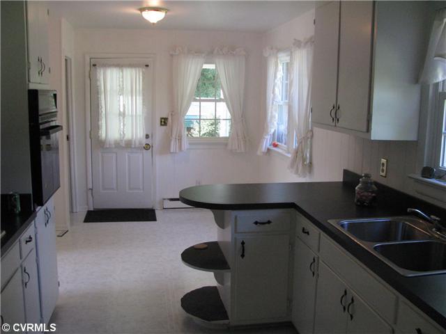 3337 Pleasants Road Powhatan, VA 23139 - Photo 6 of 10 Kitchen - Kitchen - just another view showing this extra large family eat-in space!