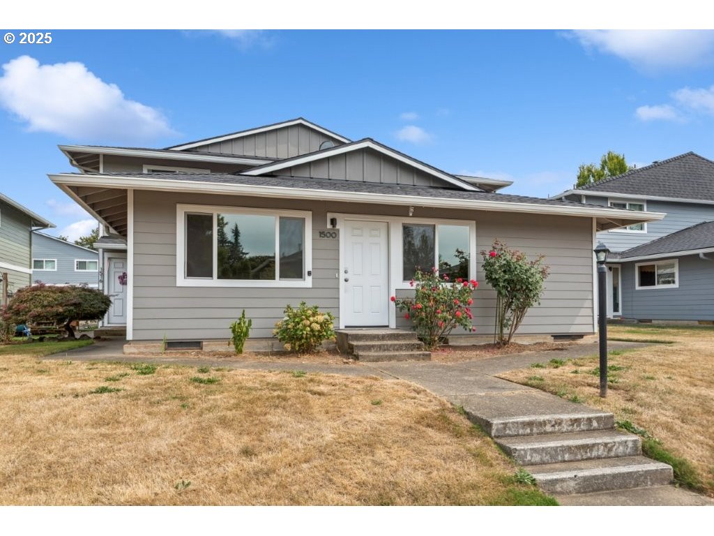 a house view with a outdoor space