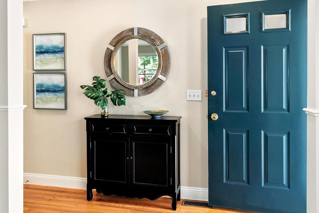 56 Thurston Road, Unit 56 Newton, MA 02464 - Photo 6 of 21 Gallery Image 6
